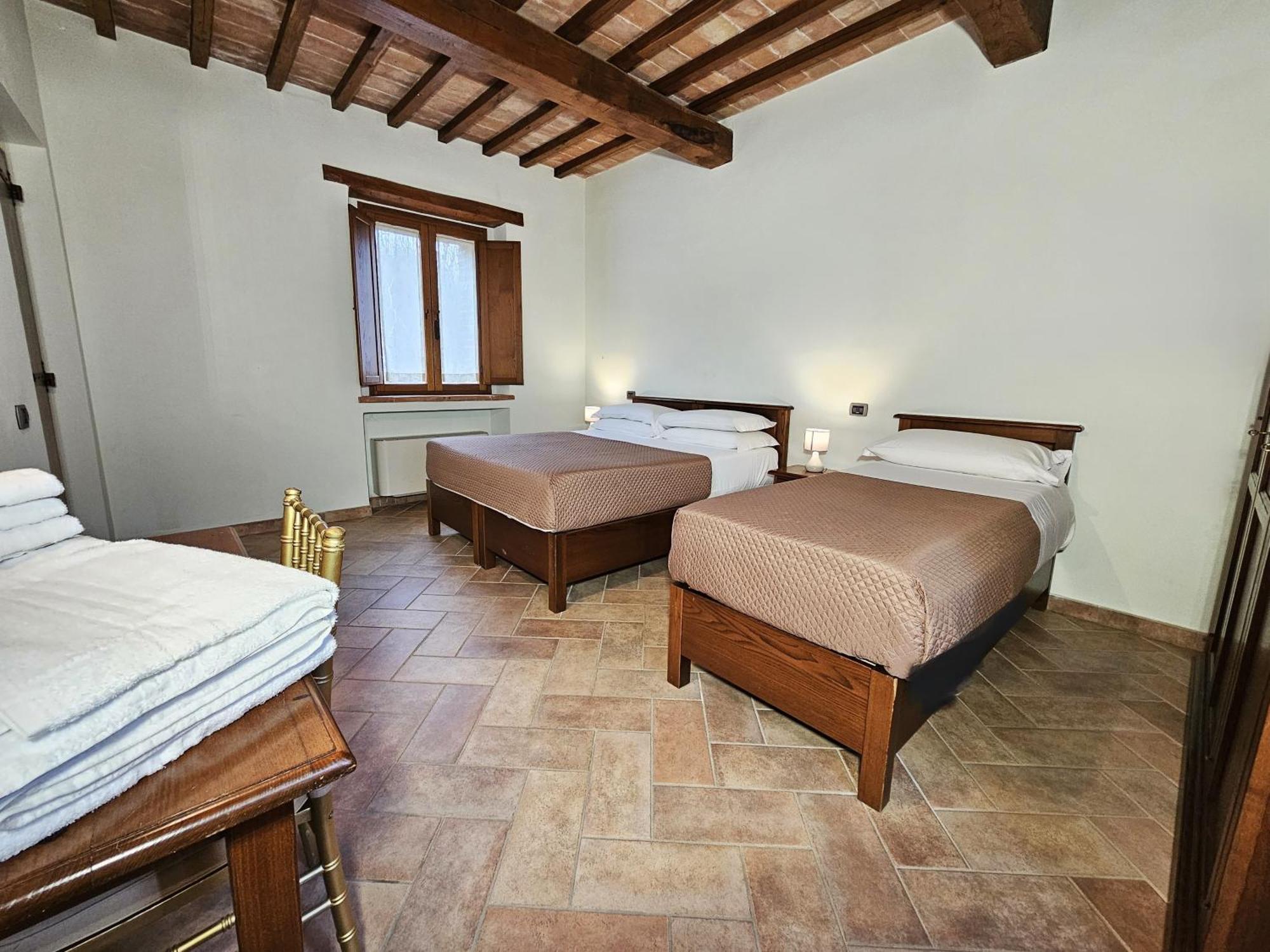 La Fonte Di Montebuono Villa Magione Room photo