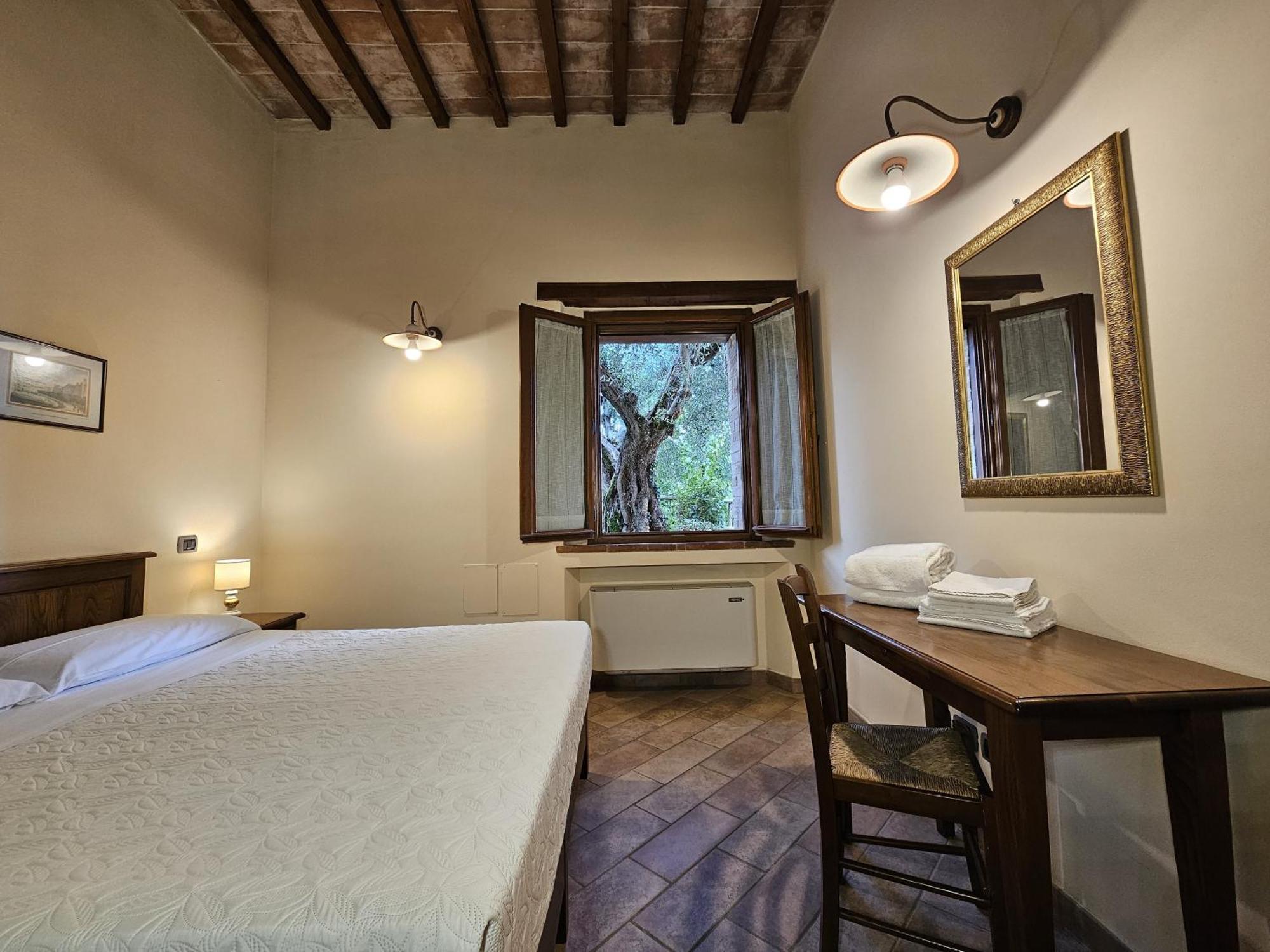 La Fonte Di Montebuono Villa Magione Room photo